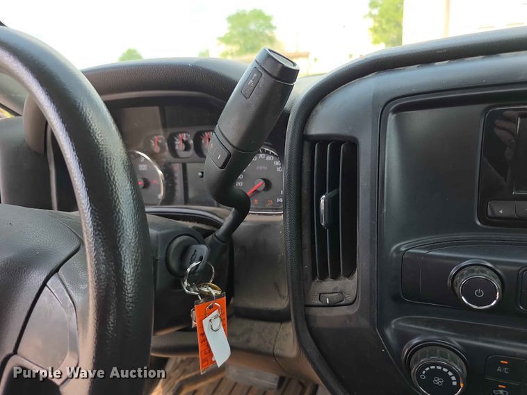 image for item FH6228 2017 Chevrolet Silverado 1500 pickup truck