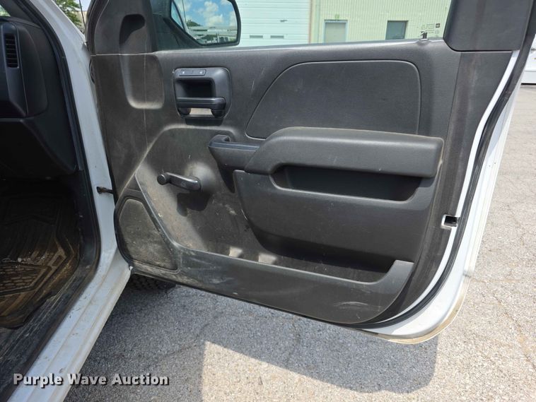 image for item FH6228 2017 Chevrolet Silverado 1500 pickup truck