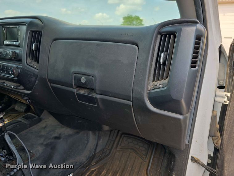 image for item FH6228 2017 Chevrolet Silverado 1500 pickup truck