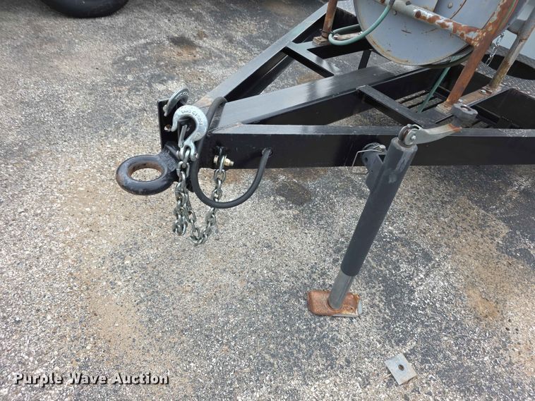 image for item FH6229 1989 Lincoln Shield Arc SAE 400 Trailer mounted Welder welder