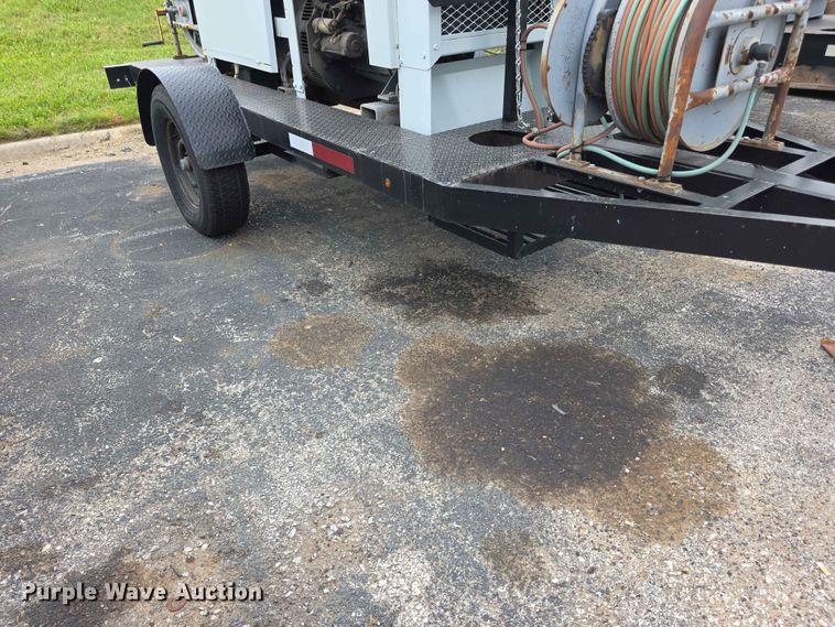 image for item FH6229 1989 Lincoln Shield Arc SAE 400 Trailer mounted Welder welder