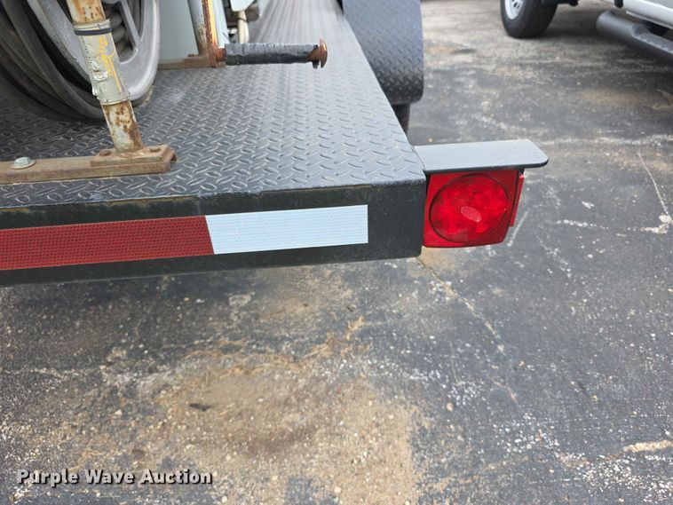image for item FH6229 1989 Lincoln Shield Arc SAE 400 Trailer mounted Welder welder