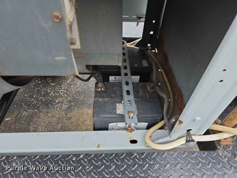 image for item FH6229 1989 Lincoln Shield Arc SAE 400 Trailer mounted Welder welder