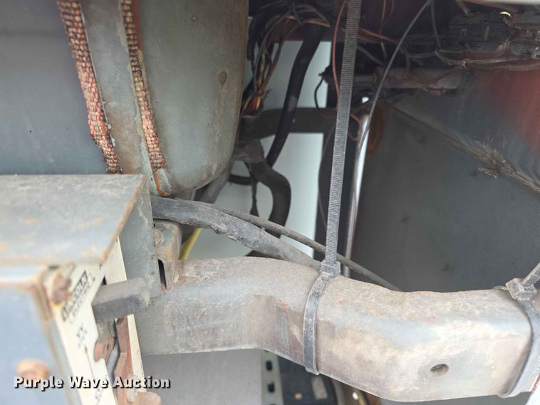 image for item FH6229 1989 Lincoln Shield Arc SAE 400 Trailer mounted Welder welder