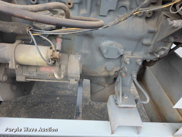 image for item FH6229 1989 Lincoln Shield Arc SAE 400 Trailer mounted Welder welder