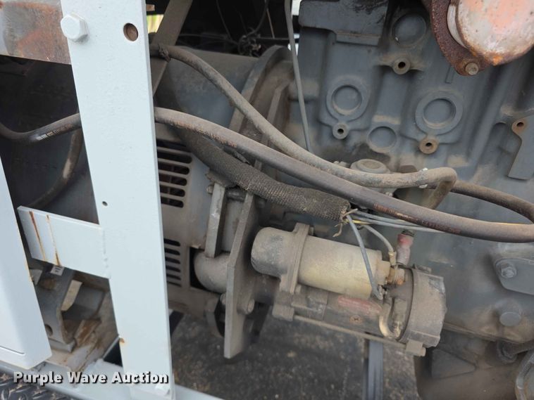 image for item FH6229 1989 Lincoln Shield Arc SAE 400 Trailer mounted Welder welder