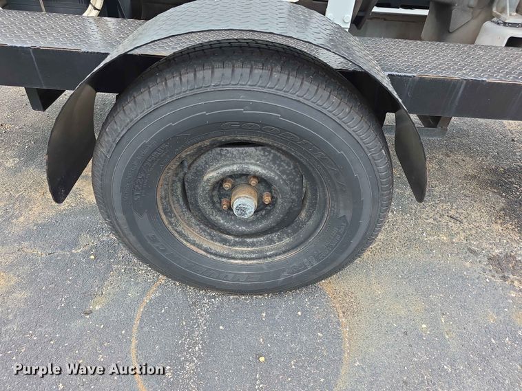 image for item FH6229 1989 Lincoln Shield Arc SAE 400 Trailer mounted Welder welder