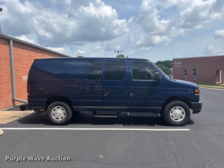 image for item FH7155 2008 Ford E250 van
