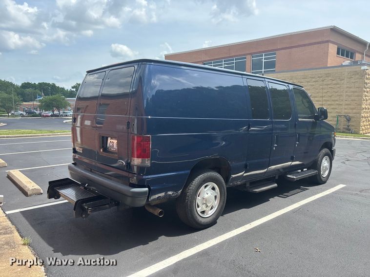 image for item FH7155 2008 Ford E250 van