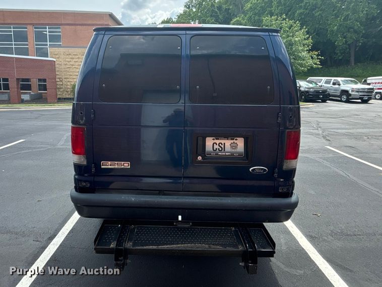 image for item FH7155 2008 Ford E250 van