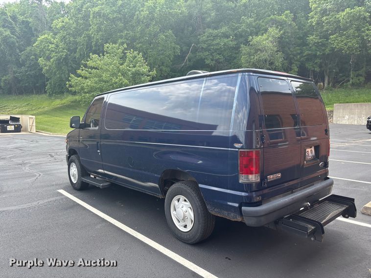 image for item FH7155 2008 Ford E250 van