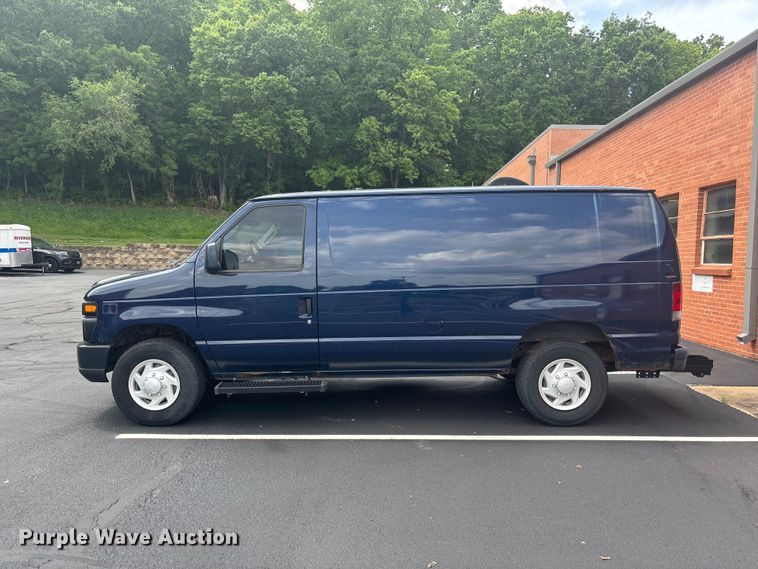 image for item FH7155 2008 Ford E250 van