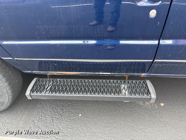 image for item FH7155 2008 Ford E250 van