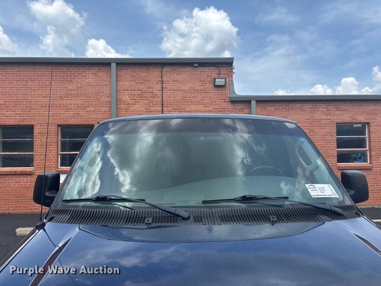 image for item FH7155 2008 Ford E250 van