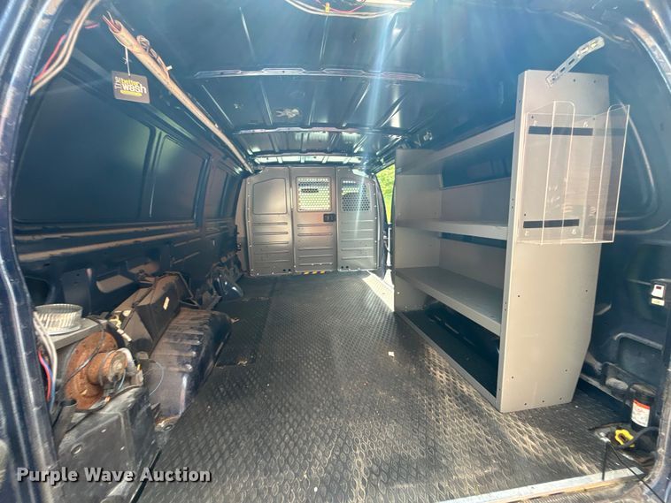 image for item FH7155 2008 Ford E250 van