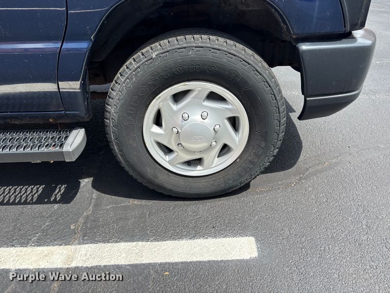 image for item FH7155 2008 Ford E250 van