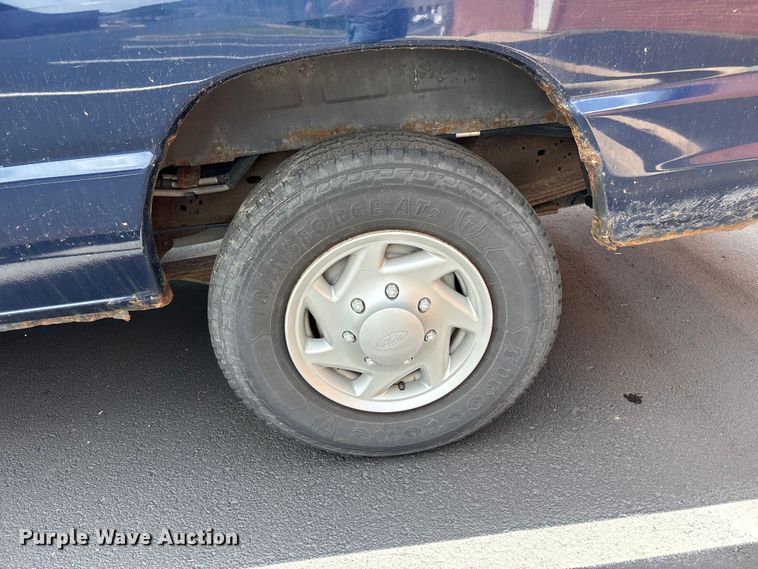 image for item FH7155 2008 Ford E250 van