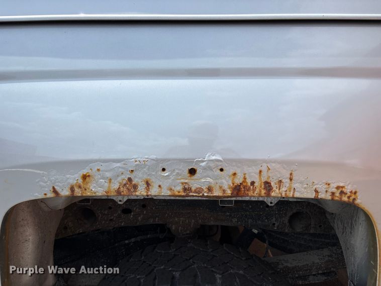 image for item FH7156 2015 Chevrolet Silverado 2500HD Crew Cab pickup truck