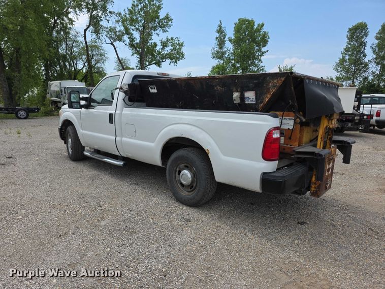 image for item FI0643 2012 Ford F350 Super Duty XL pickup truck