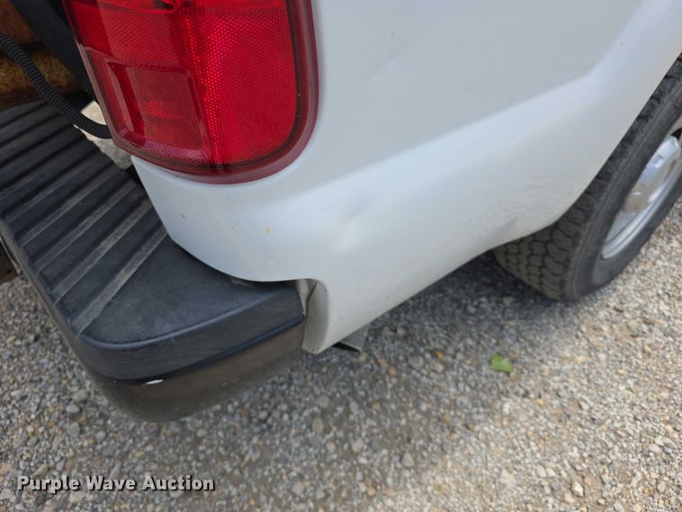 image for item FI0643 2012 Ford F350 Super Duty XL pickup truck