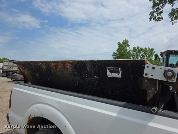 image for item FI0643 2012 Ford F350 Super Duty XL pickup truck