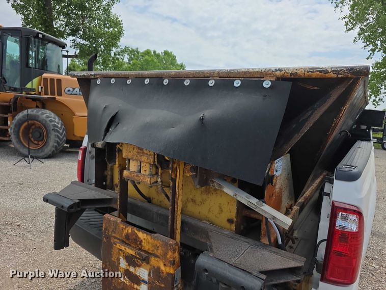 image for item FI0643 2012 Ford F350 Super Duty XL pickup truck