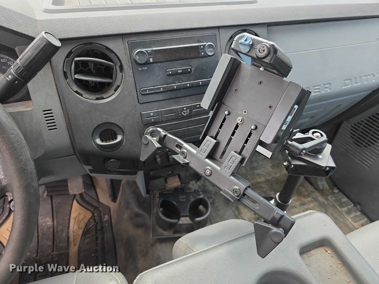 image for item FI0643 2012 Ford F350 Super Duty XL pickup truck