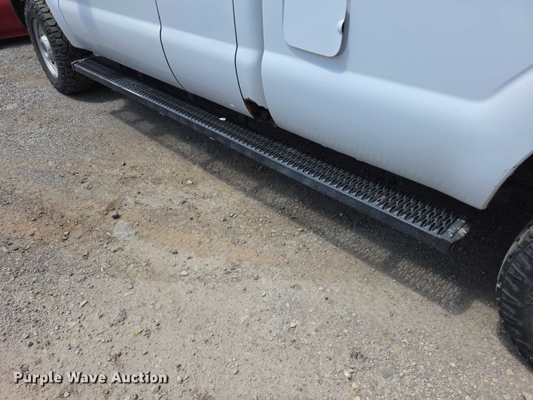 image for item FI0991 2013 Ford F250 Super Duty XL Ext. Cab pickup truck