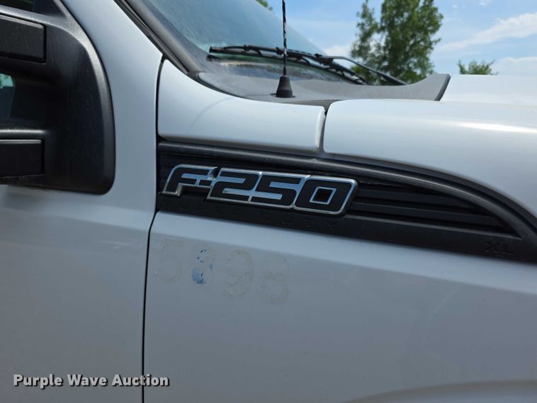 image for item FI0991 2013 Ford F250 Super Duty XL Ext. Cab pickup truck
