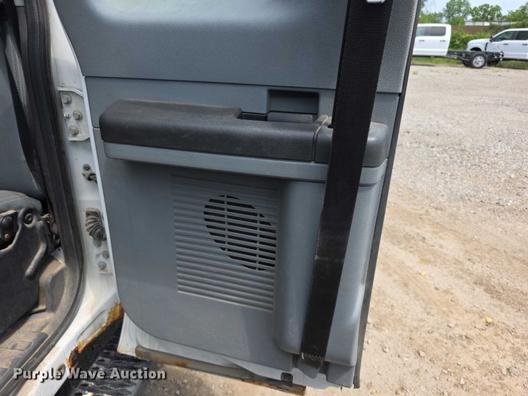 image for item FI0991 2013 Ford F250 Super Duty XL Ext. Cab pickup truck