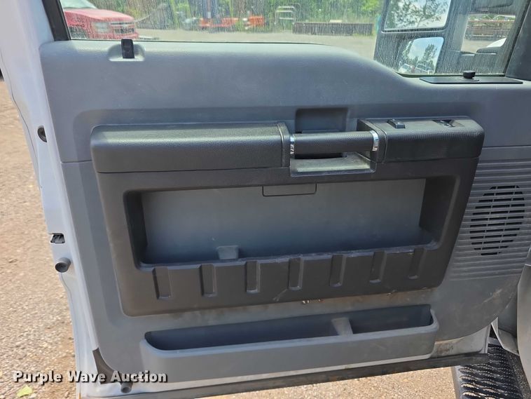 image for item FI0991 2013 Ford F250 Super Duty XL Ext. Cab pickup truck