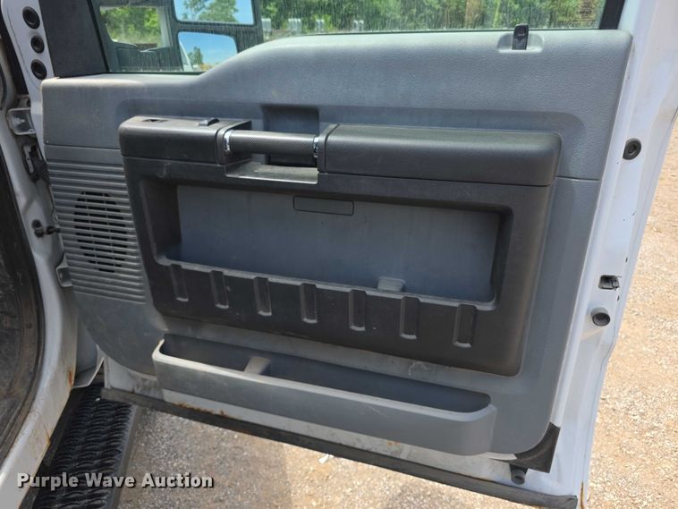 image for item FI0991 2013 Ford F250 Super Duty XL Ext. Cab pickup truck