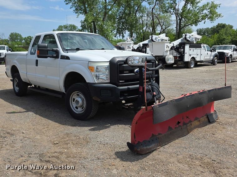 image for item FI0992 2011 Ford F250 Super Duty XL Ext. Cab pickup truck