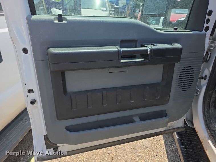 image for item FI0992 2011 Ford F250 Super Duty XL Ext. Cab pickup truck