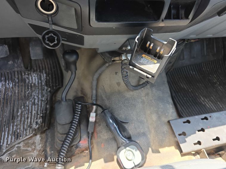 image for item FI0992 2011 Ford F250 Super Duty XL Ext. Cab pickup truck