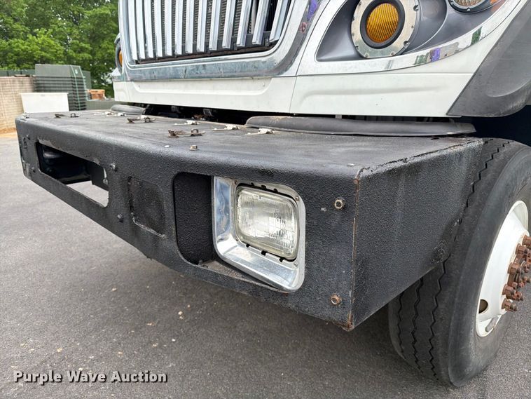 image for item FK0171 2013 International  7400 bucket truck