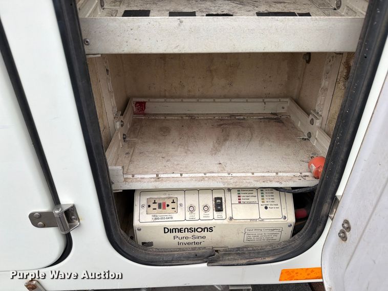 image for item FK0171 2013 International  7400 bucket truck