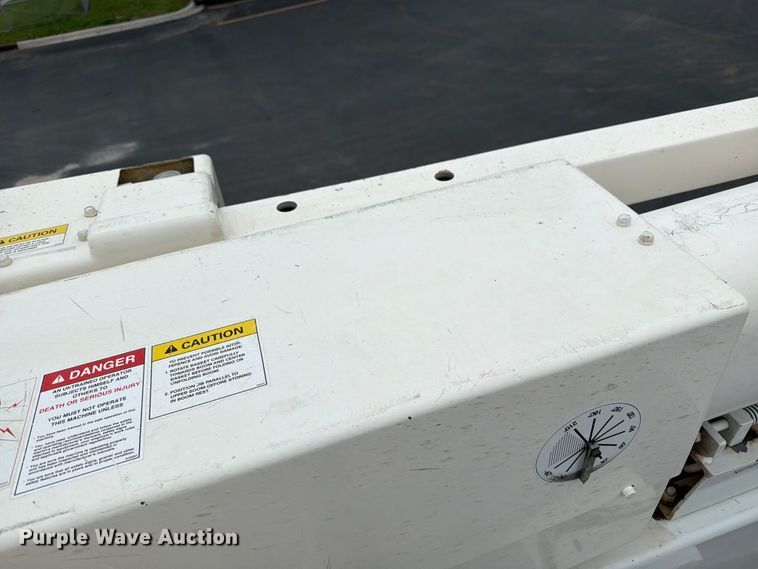 image for item FK0171 2013 International  7400 bucket truck