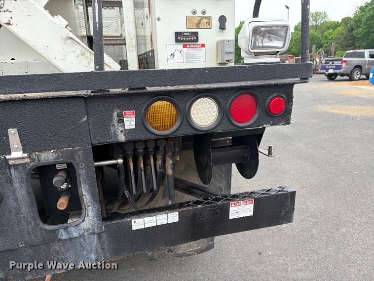 image for item FK0171 2013 International  7400 bucket truck