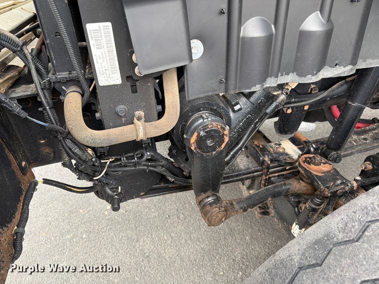 image for item FK0171 2013 International  7400 bucket truck