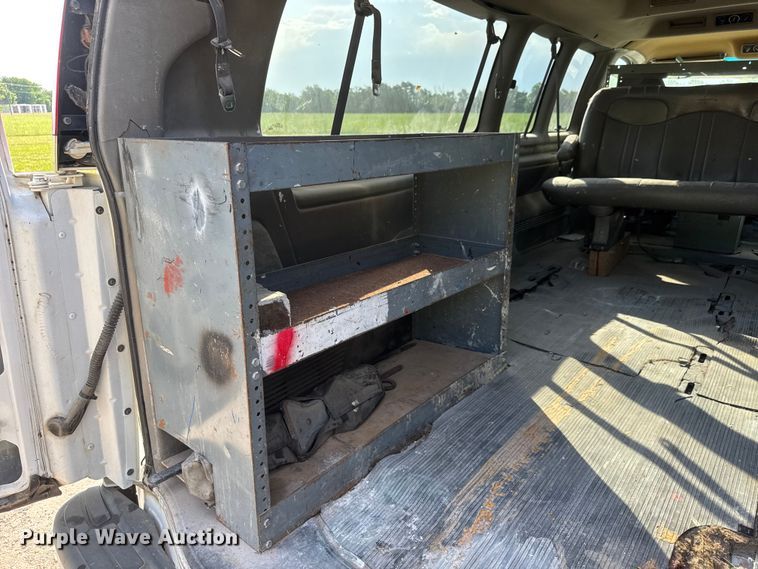 image for item NA9300 2001 Chevrolet Express 3500 van
