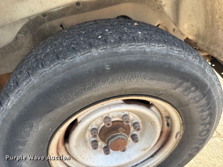 image for item NA9300 2001 Chevrolet Express 3500 van