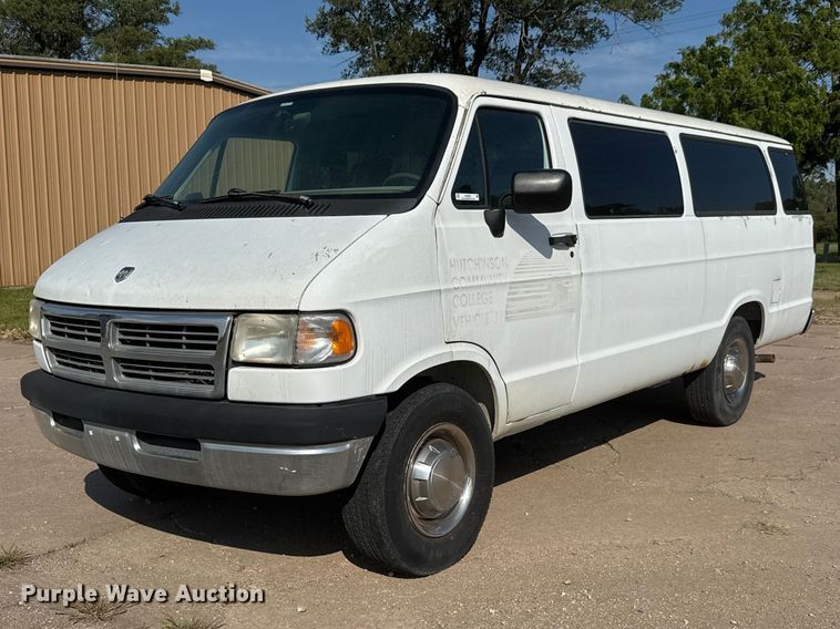 image for item NA9301 1997 Dodge Ram Wagon B3500 van