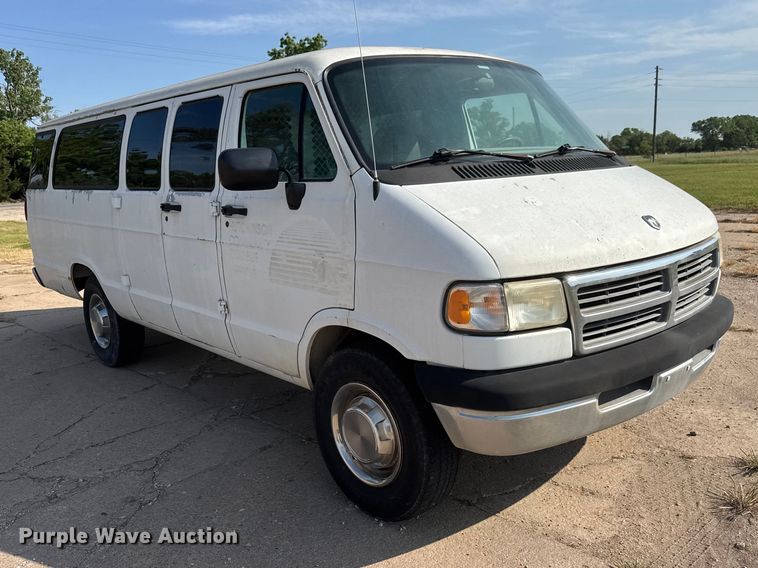 image for item NA9301 1997 Dodge Ram Wagon B3500 van