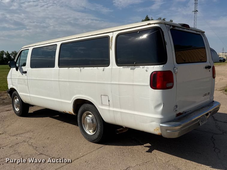 image for item NA9301 1997 Dodge Ram Wagon B3500 van