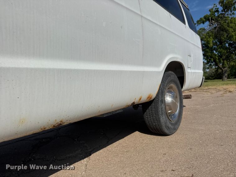 image for item NA9301 1997 Dodge Ram Wagon B3500 van