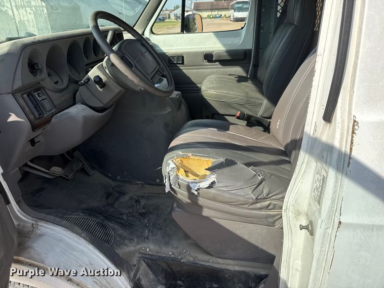 image for item NA9301 1997 Dodge Ram Wagon B3500 van