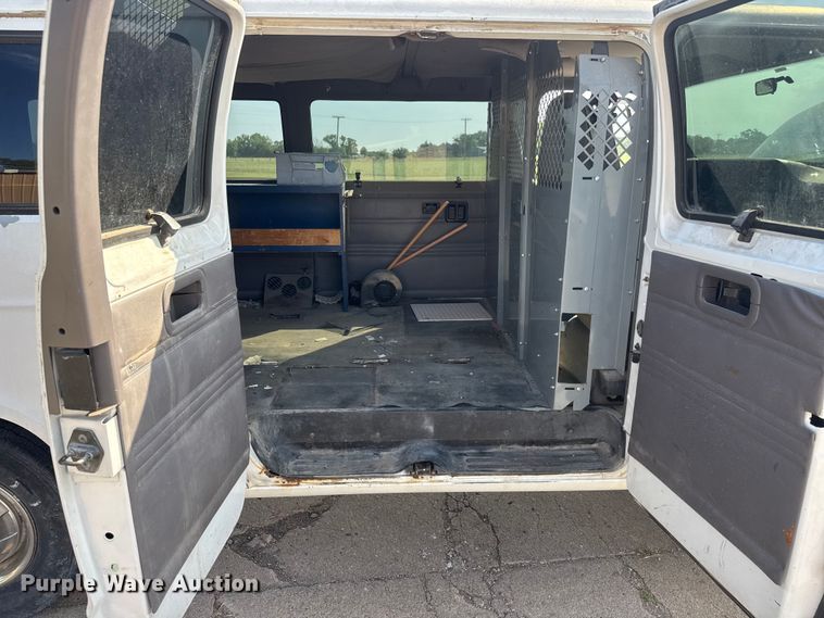 image for item NA9301 1997 Dodge Ram Wagon B3500 van