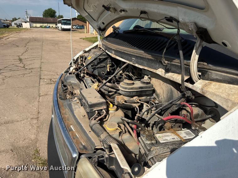 image for item NA9301 1997 Dodge Ram Wagon B3500 van