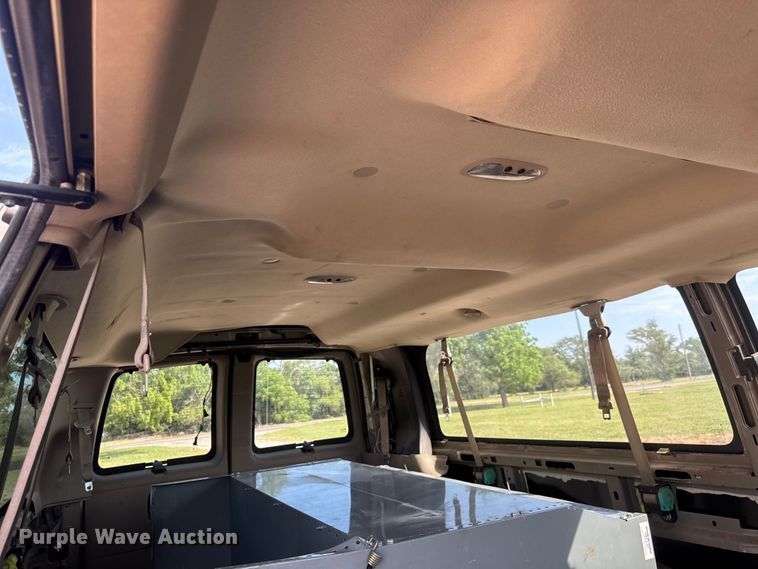 image for item NA9302 2006 Chevrolet Express 3500 van